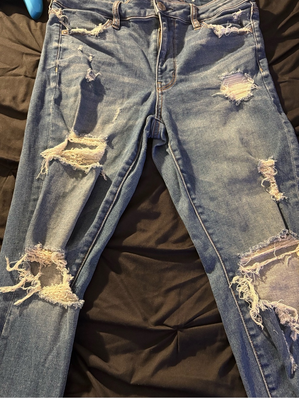 American Eagle Outfitters Distressed Blue Skinny Jeans